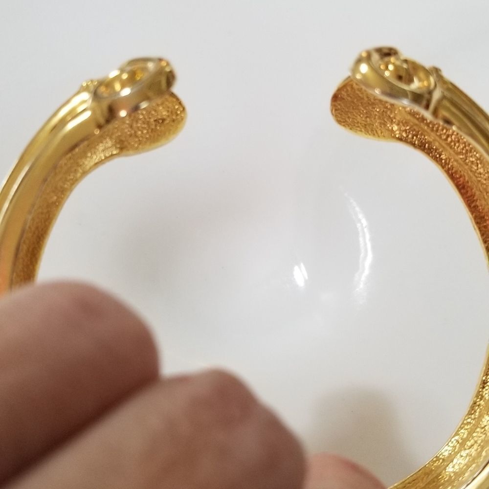 Clamper  Hinged Bangle - Picture 5 of 8